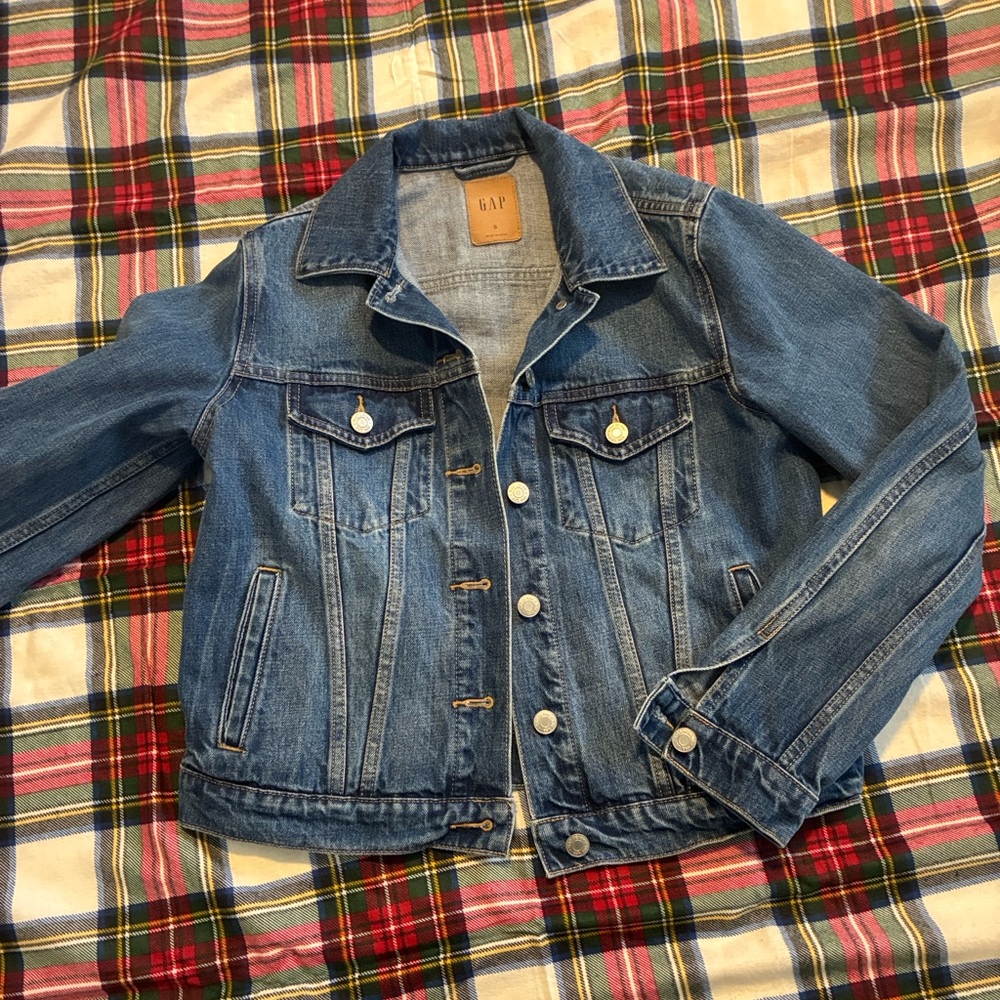GAP Women’s Small Denim Jacket